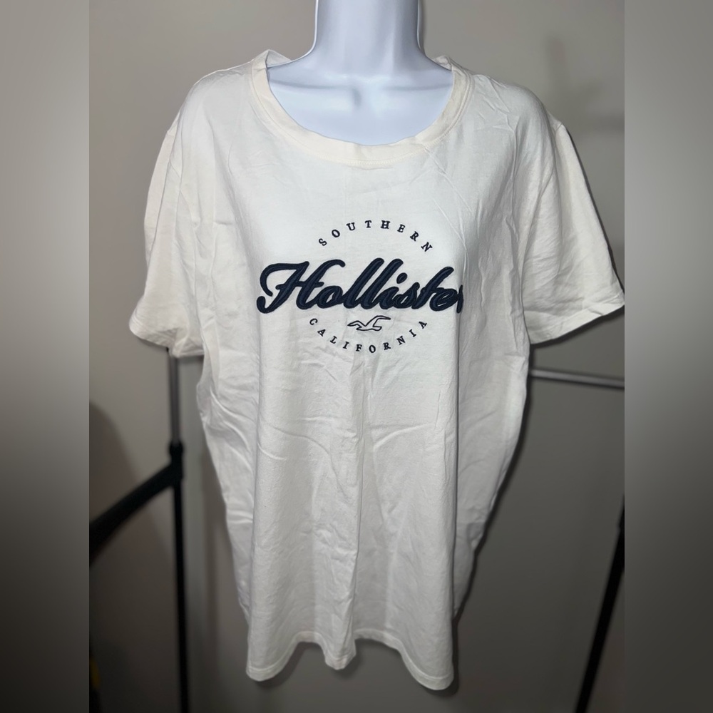 Hollister White Graphic T-Shirt